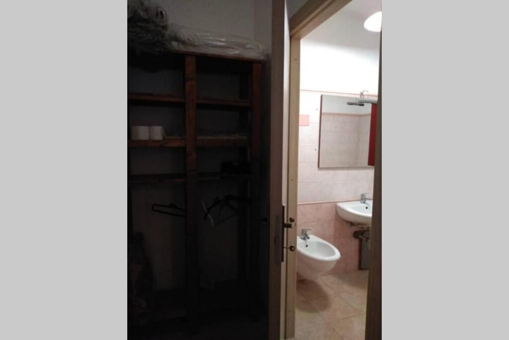 Casa Vacanza Ligustro Appartamento Il Toro SantʼAntìoco Exteriör bild
